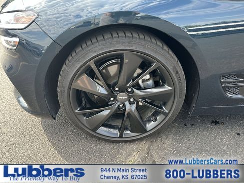 Used 2023 Genesis G70 2.0T w/ Sport Prestige Package RWD image 10