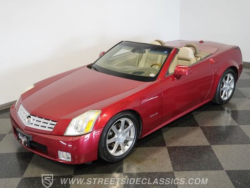 Used 2005 Cadillac XLR image 8