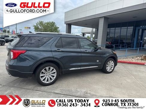 Used 2023 Ford Explorer King Ranch w/ Technology Package image 3