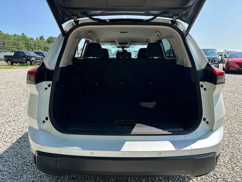 Used 2025 Nissan Rogue SV AWD/4WD image 13