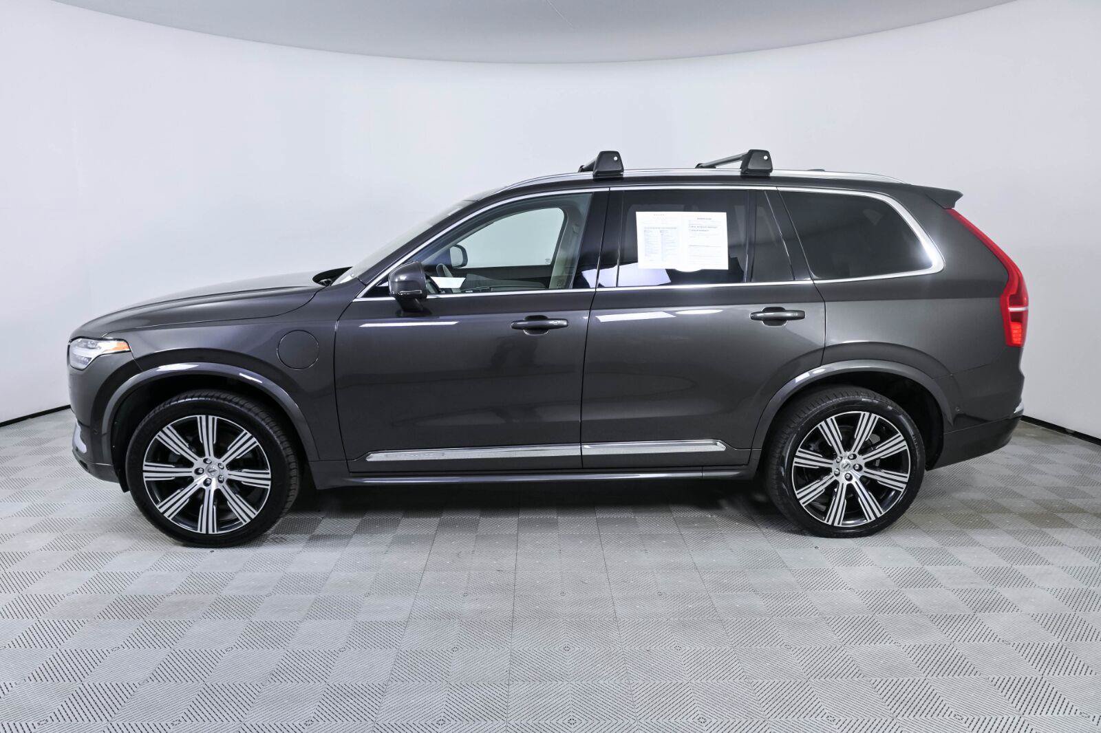 Certified 2024 Volvo XC90 T8 Ultimate w/ Lounge Package AWD/4WD image 2
