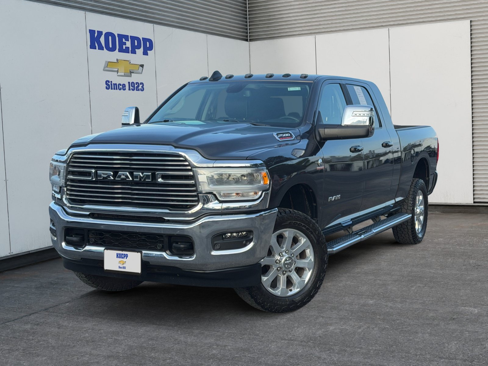 Used 2023 RAM 2500 Laramie AWD/4WD image 1