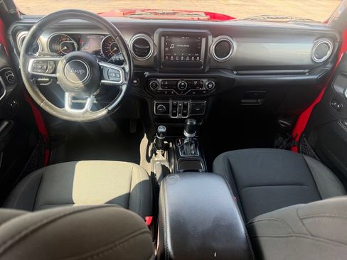 Used 2020 Jeep Wrangler Unlimited Sahara AWD/4WD image 18