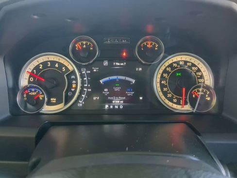 Used 2017 RAM 2500 SLT image 14