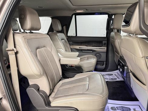 Used 2018 Ford Expedition Max Limited w/ Equipment Group 302A AWD/4WD image 10