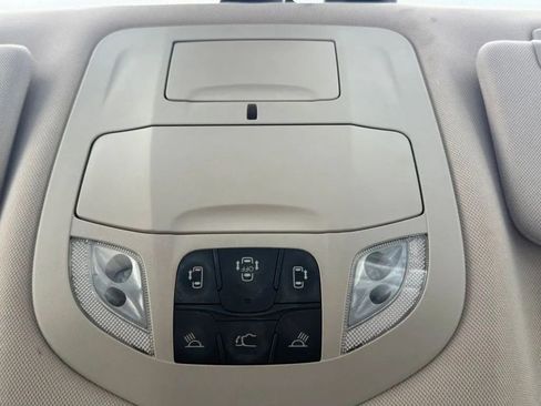 Used 2021 Chrysler Pacifica Touring-L image 21