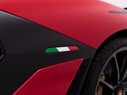 Used 2019 Lamborghini Aventador SVJ image 41