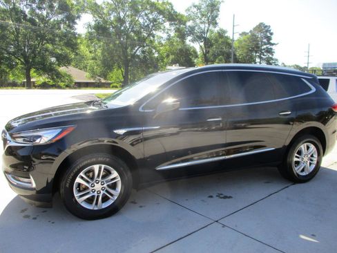 Used 2018 Buick Enclave Essence image 8