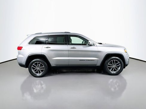 Used 2018 Jeep Grand Cherokee Limited image 6