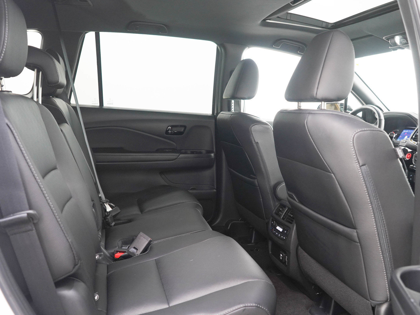 Used 2023 Honda Passport Touring image 14