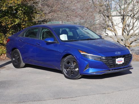 Used 2021 Hyundai Elantra SEL w/ Convenience Package image 25