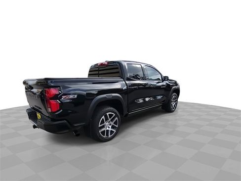 Used 2024 Chevrolet Colorado Z71 w/ Z71 Convenience Package 2 image 8