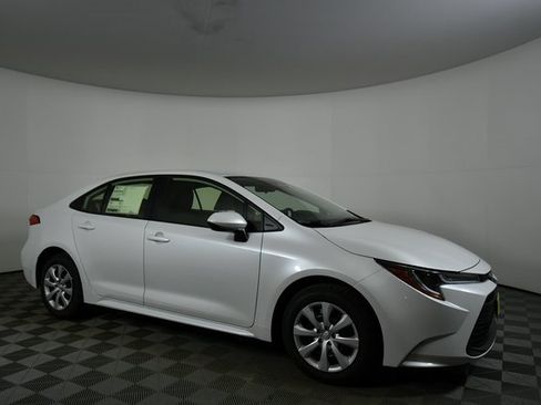 New 2026 Toyota Corolla LE image 9