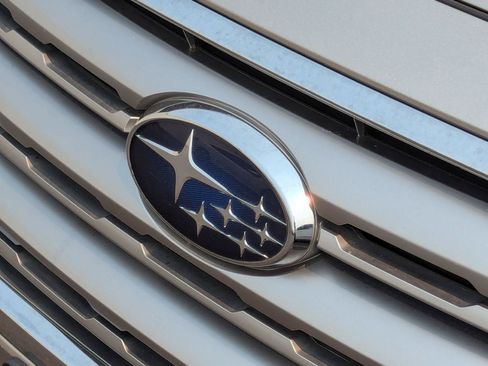 Used 2016 Subaru Outback 2.5i Limited AWD/4WD image 11