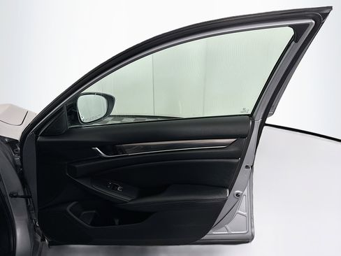 Used 2021 Honda Accord Sport image 31