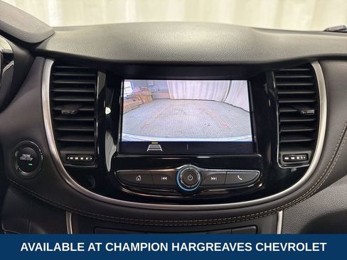 Certified 2022 Chevrolet Trax LT w/ LT Convenience Package image 19