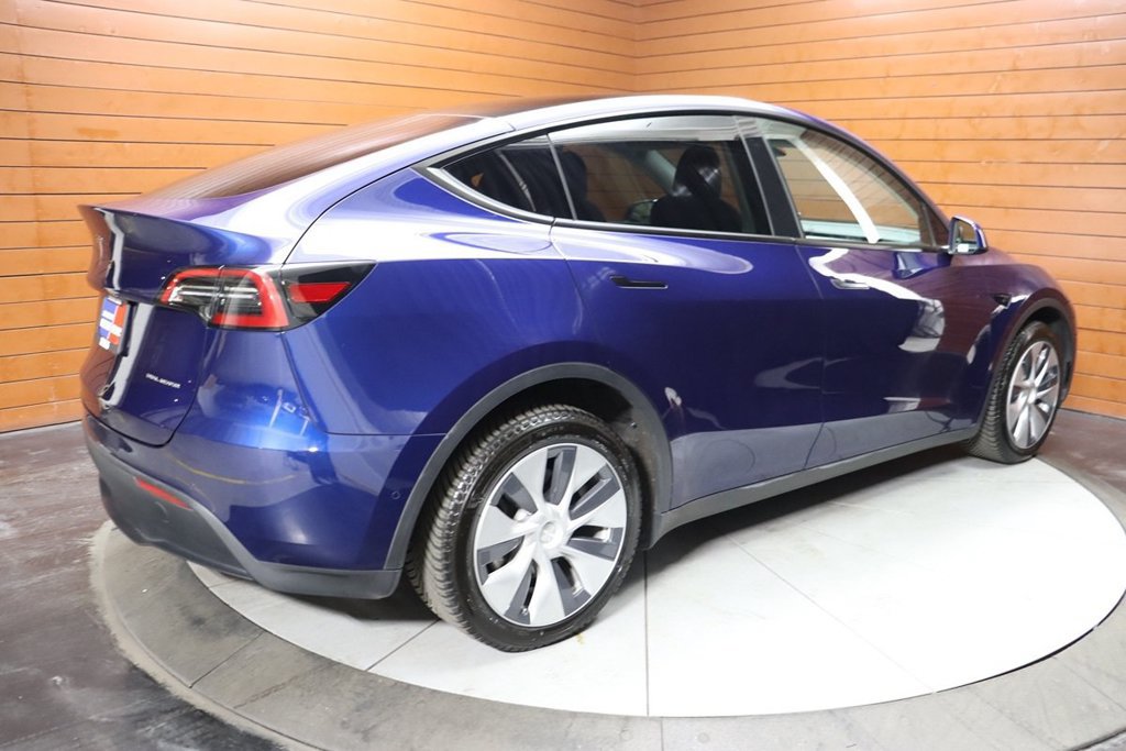 Used 2022 Tesla Model Y Long Range AWD/4WD image 16