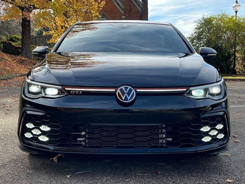 Used 2022 Volkswagen GTI SE w/ SE Leather Package image 28