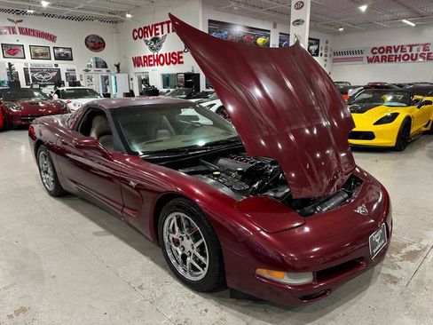 Used 2003 Chevrolet Corvette Coupe w/ Preferred Equipment Group RWD image 29