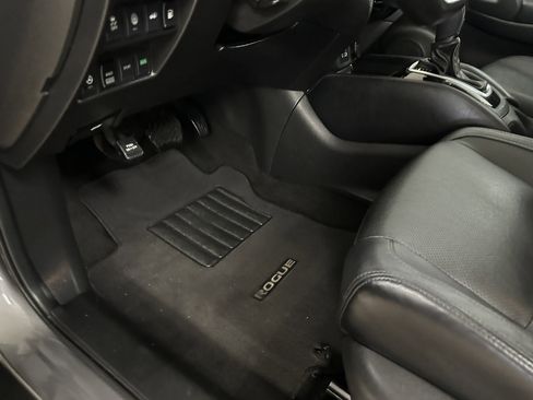 Used 2018 Nissan Rogue SL image 82