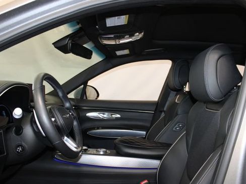 Used 2024 Genesis GV70 2.5T w/ Sport Prestige Package AWD/4WD image 9