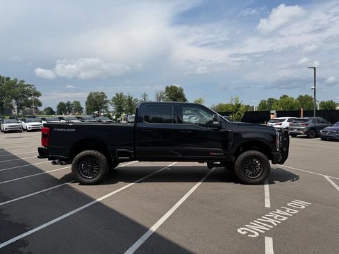 Used 2024 Ford F250 Lariat w/ Lariat Ultimate Package AWD/4WD image 8