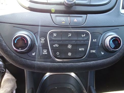 Used 2023 Chevrolet Malibu LT FWD image 12