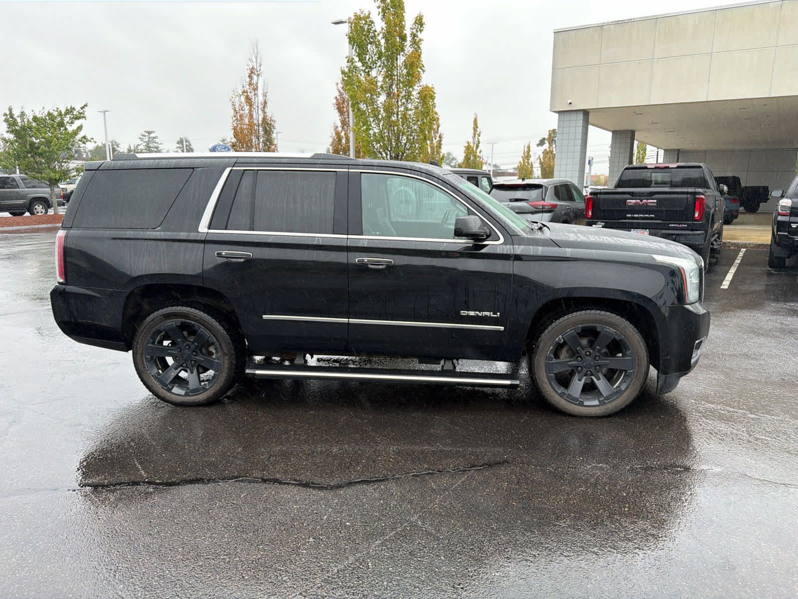 Used 2018 GMC Yukon Denali AWD/4WD image 7
