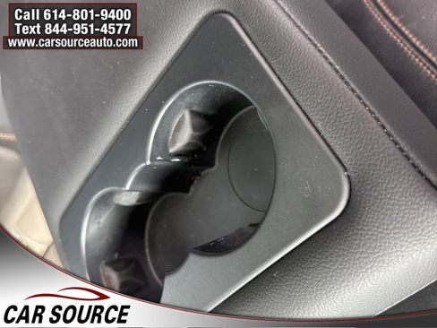 Used 2019 Jaguar F-PACE Prestige image 36