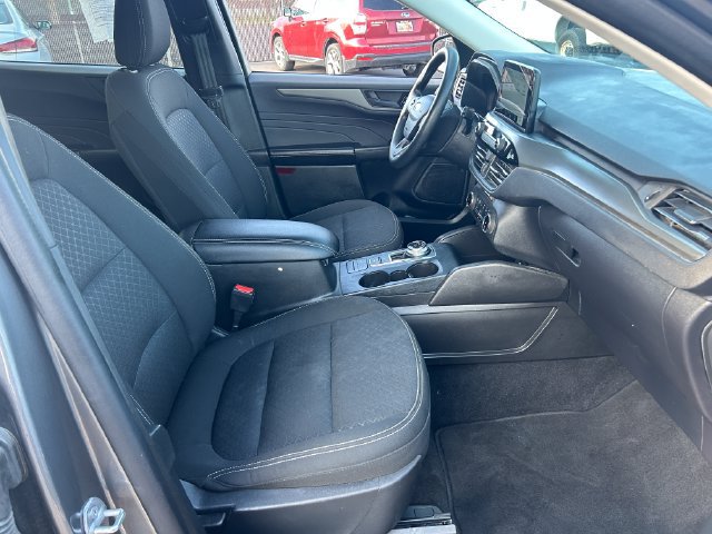 Used 2025 Ford Escape Active AWD/4WD image 33
