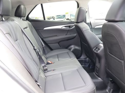 Used 2025 Buick Envision Avenir AWD/4WD image 11