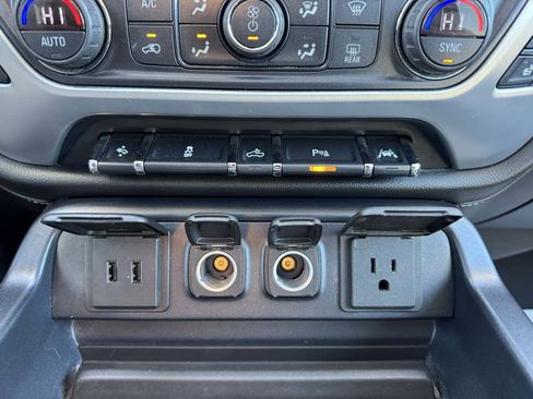 Used 2018 GMC Sierra 1500 SLT image 32