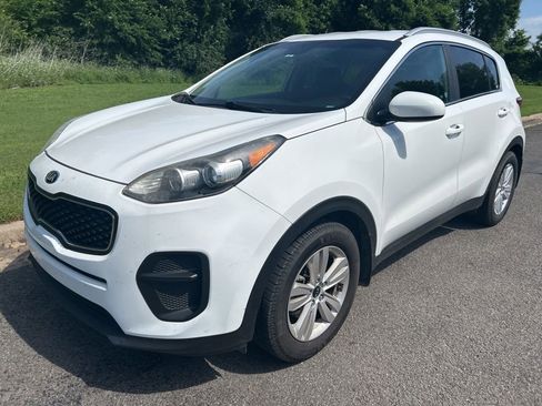 Used 2019 Kia Sportage LX w/ Option Group 017 FWD image 1