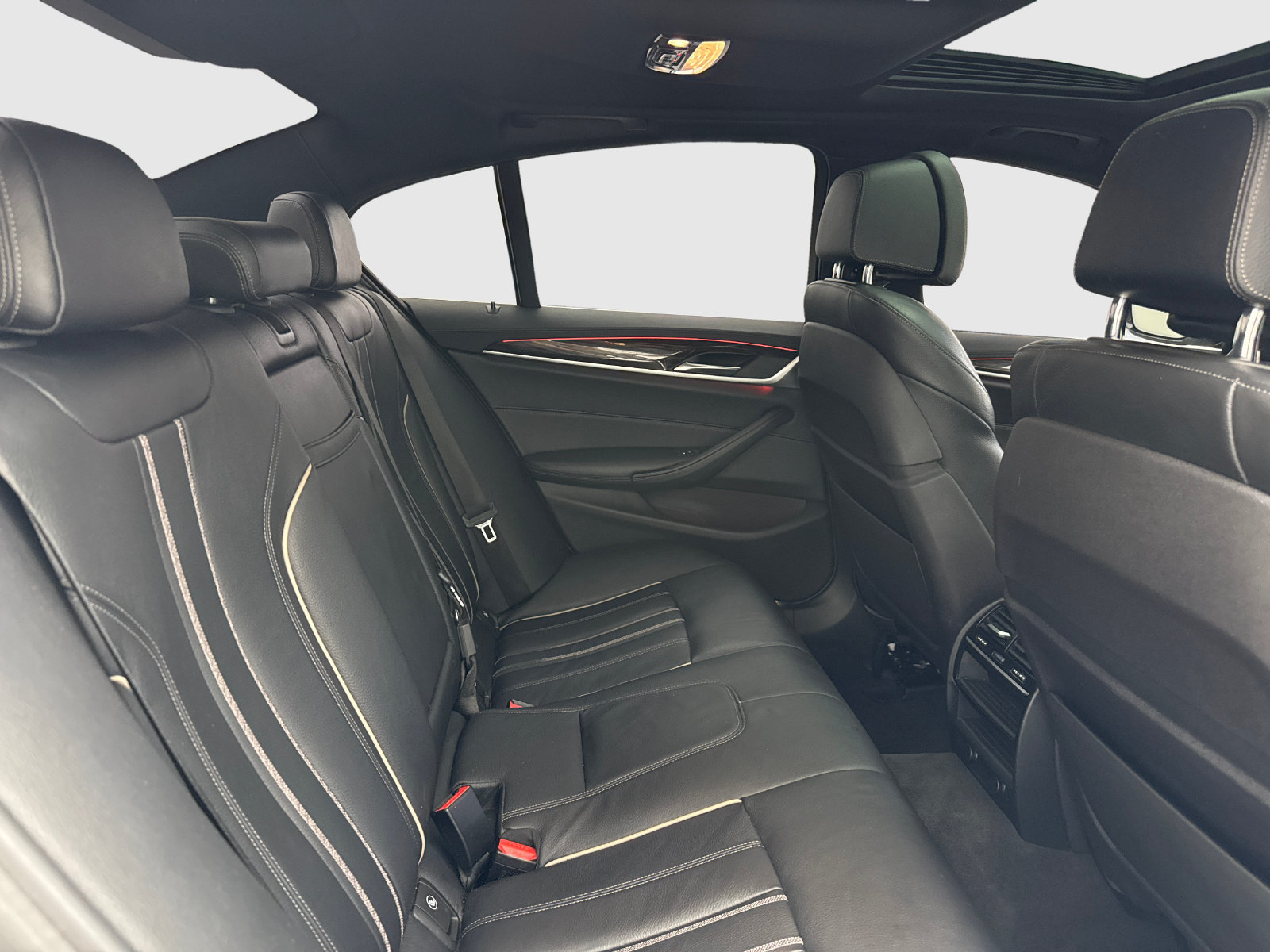 Used 2018 BMW 530i RWD image 44