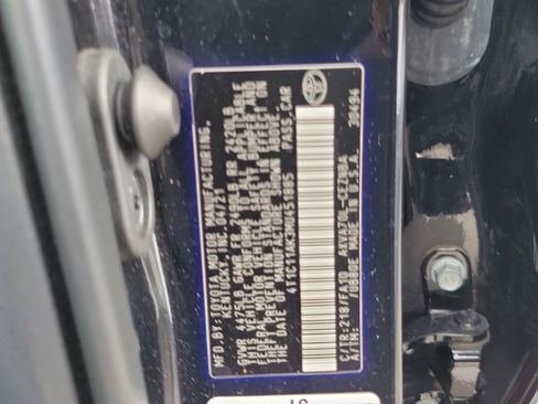 Used 2021 Toyota Camry LE FWD image 29