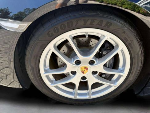 Used 2024 Porsche 718 Cayman w/ Sport Chrono Package image 33