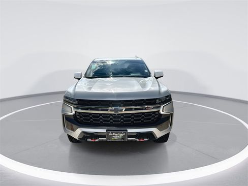 Used 2022 Chevrolet Tahoe Z71 w/ Luxury Package image 3