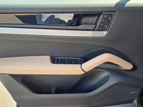 New 2026 Porsche Cayenne AWD/4WD image 20