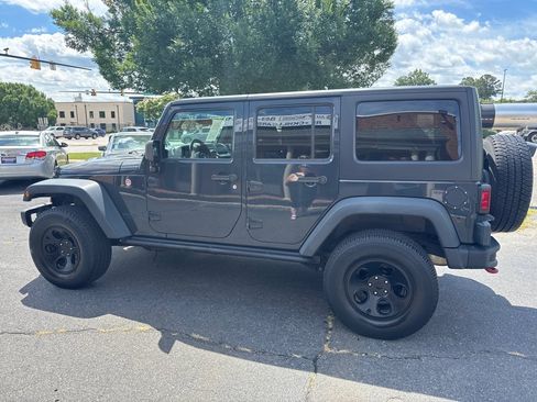 Used 2016 Jeep Wrangler Unlimited Rubicon AWD/4WD image 5