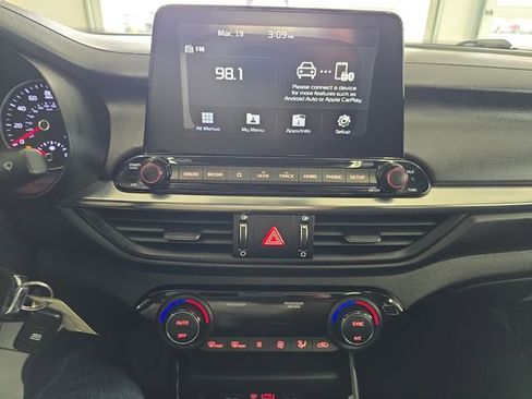 Used 2019 Kia Forte S w/ S Premium Package image 16