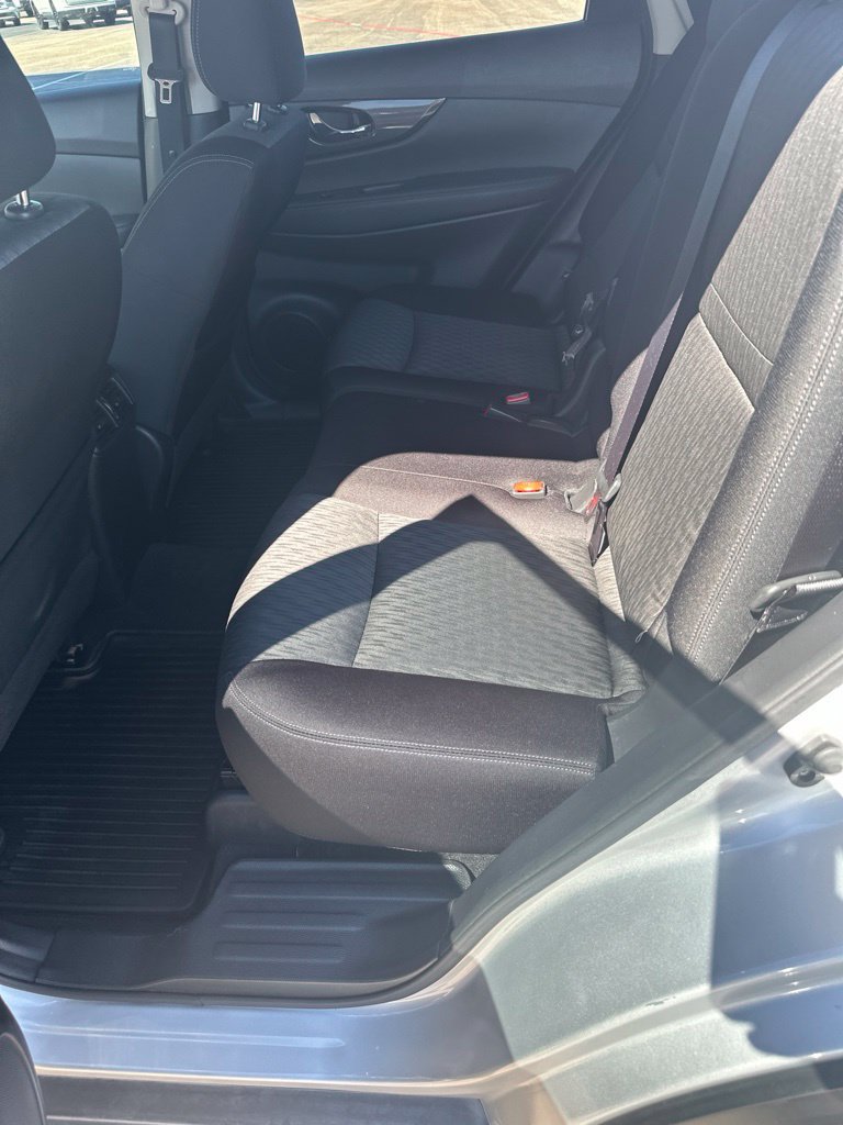 Used 2020 Nissan Rogue SV FWD image 10