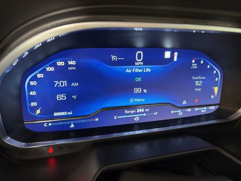 Used 2023 Chevrolet Suburban Premier image 25