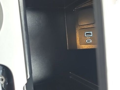 Used 2023 Ford Explorer XLT w/ Equipment Group 202A image 39