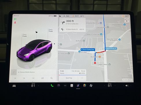 Used 2022 Tesla Model Y Long Range image 17