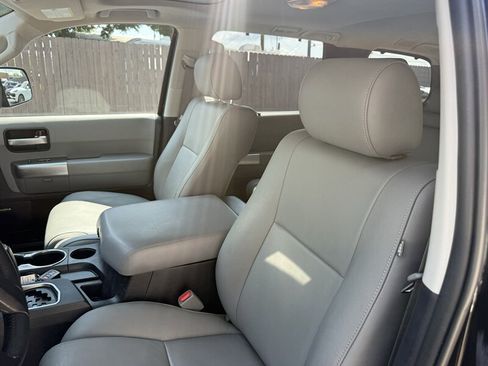 Used 2021 Toyota Sequoia Limited AWD/4WD image 10