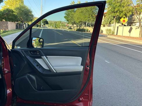 Used 2016 Subaru Forester 2.5i w/ Alloy Wheel Package image 41