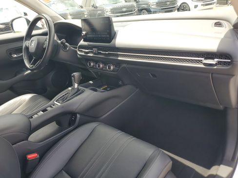 Used 2024 Honda HR-V EX-L image 13