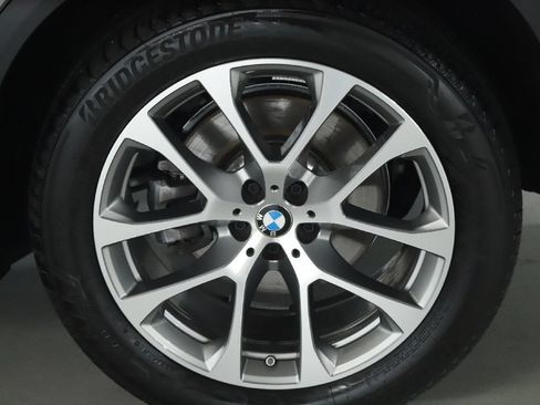 Used 2025 BMW X5 xDrive40i w/ Climate Comfort Package AWD/4WD image 39