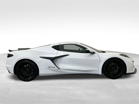 Used 2025 Chevrolet Corvette Z06 w/ Battery Protection Package RWD image 6