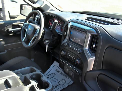 Used 2020 Chevrolet Silverado 1500 LT w/ Trailering Package image 39